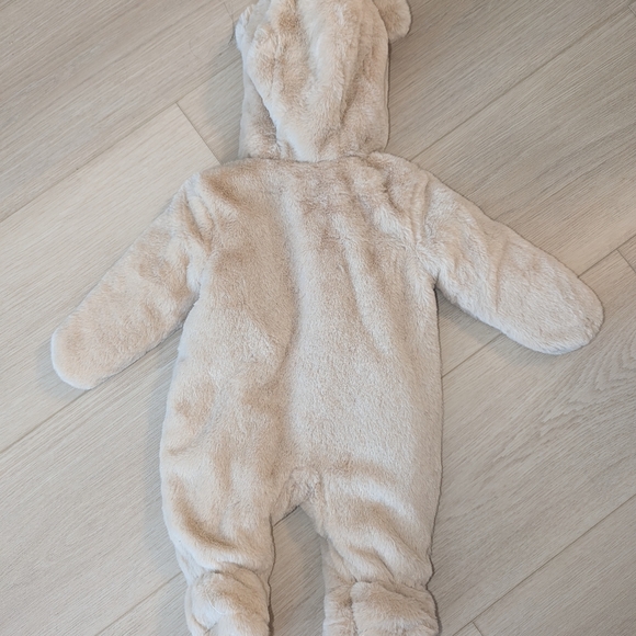 Pooh Faux Fur Pram Tan 3-6M - Picture 2 of 3